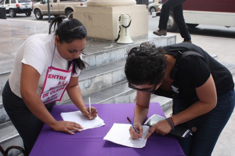 Recoleccion de firmas para lograr la reunificacion de la bebe con su familia